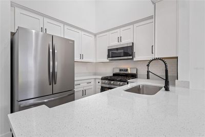 High ceiling kitchen | Image 3