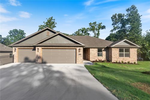 34 Brierfield Ln, Bella Vista, AR, 72714-1816 | Card Image