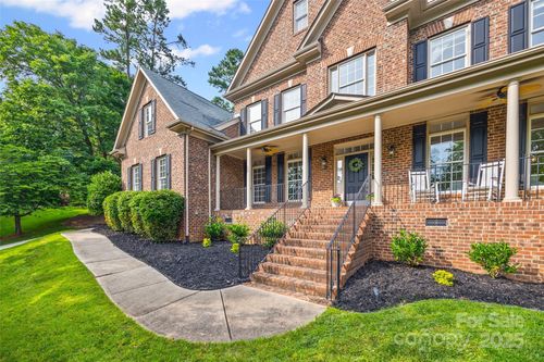 927 Cove Point Ln, Tega Cay, SC, 29708-8498 | Card Image