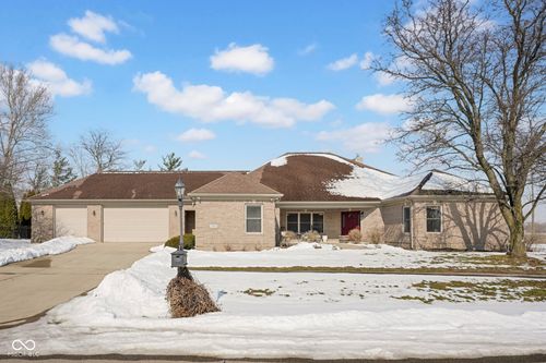 2202 Pear Tree Ct, Columbus, IN, 47201-2740 | Card Image