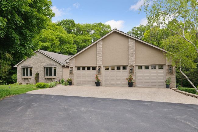 1405 W Farm Rd, House other with 5 bedrooms, 5 bathrooms and null parking in Chaska MN | Image 11