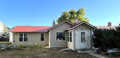 807 Main St, Shelby, MT, 59474-1838 | Card Image