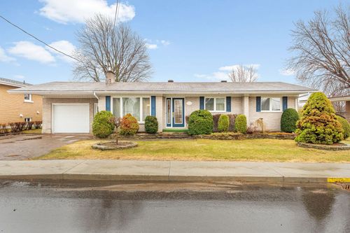 271 Rue Dauth, Saint-Léonard-d'Aston, QC, J0C1M0 | Card Image