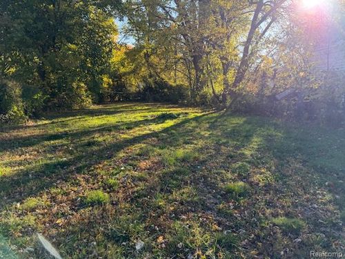 12134 Braile St, Detroit, MI, 48228-1040 | Card Image