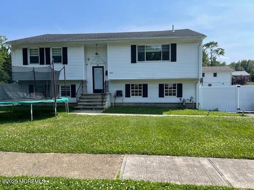 1202 Thomas Ave, OCEAN, NJ, 07712-4002 | Card Image