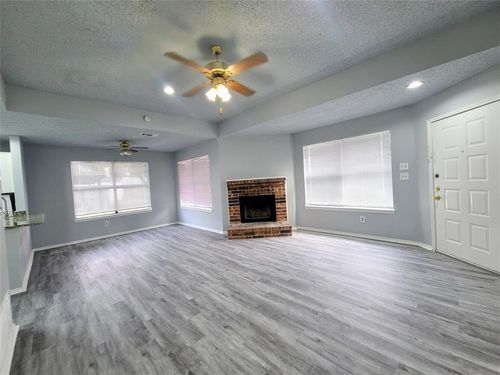 302 W Warrior Trail, Grand Prairie, TX, 75052 | Card Image