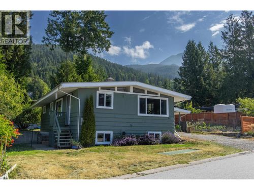 841 Upper Cres, Britannia Beach, BC, V8B1J2 | Card Image