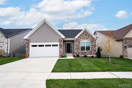 214 Discovery Meadows Pl, O Fallon, MO, 63366-6009 | Card Image