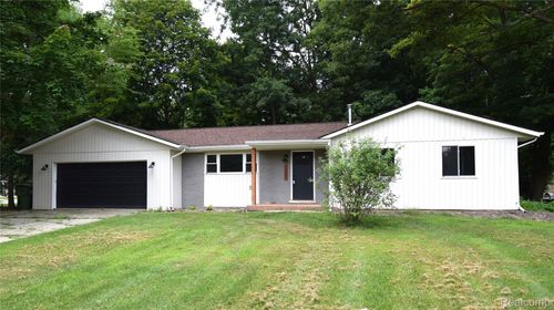 58085 Dulwich, Washington Twp, MI, 48094-2717 | Card Image