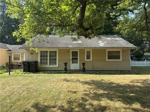 6046 Dundee St, Madison, OH, 44057-1862 | Card Image