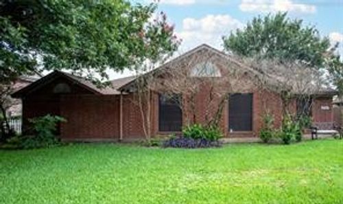 2103 Prairie Creek Trl, Garland, TX, 75040-4467 | Card Image