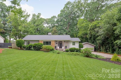 3227 Driftwood Dr, Charlotte, NC, 28205-6507 | Card Image