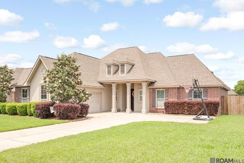 20211 Long Lake Dr, Hammond, LA, 70403-0563 | Card Image