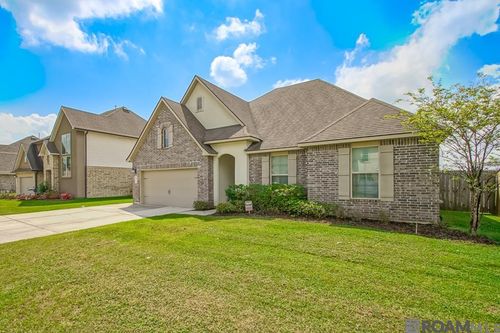 8772 Tatler St, Denham Springs, LA, 70706-8700 | Card Image