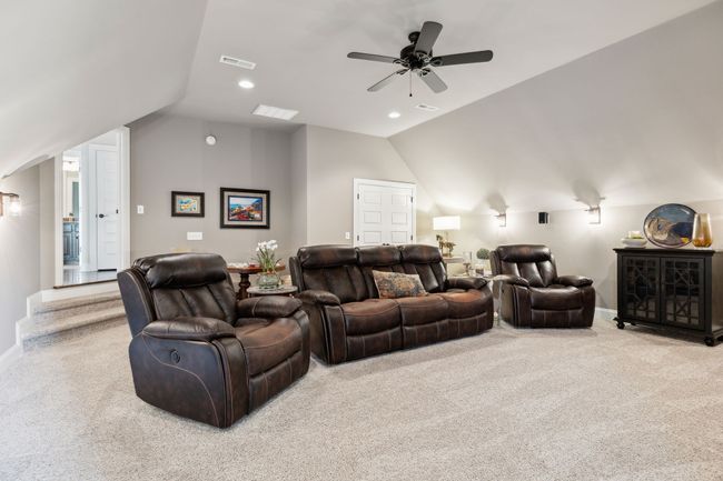 The Bonus/ MOVIE Theater room with Surround sound speakers that remain. Dimmer switch wall lights and overhead recess lighting. Game closet too. | Image 43