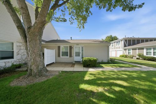 1046-1046 Hampton Hbr, Schaumburg, IL, 60193-4218 | Card Image