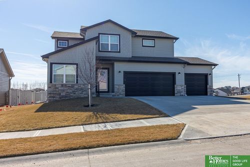 18363 Sage St, Omaha, NE, 68136-1704 | Card Image
