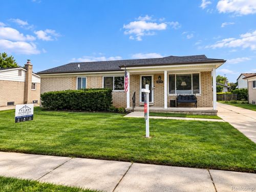 15270 Cambridge Dr, Fraser, MI, 48026-2301 | Card Image