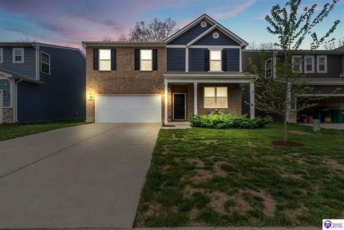 12034 Wooden Trace Dr, Louisville, KY, 40229-8382 | Card Image