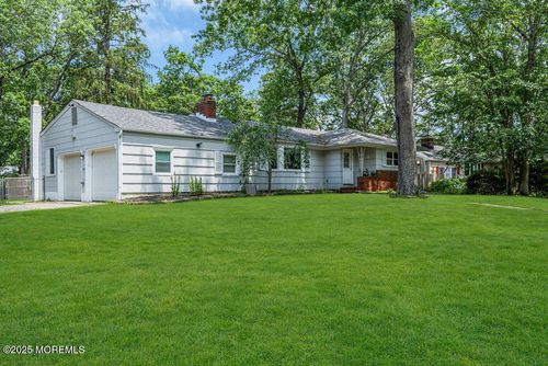 424 Colleen Ct, Toms River, NJ, 08755-7325 | Card Image