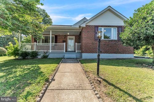 51 Fairview Rd, BROOMALL, PA, 19008-1802 | Card Image
