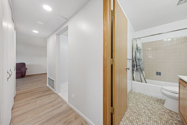 UNIT-206 - 720 Wellington Ave, Condo with 2 bedrooms, 2 bathrooms and 2 parking in Elk Grove Village IL | Image 9