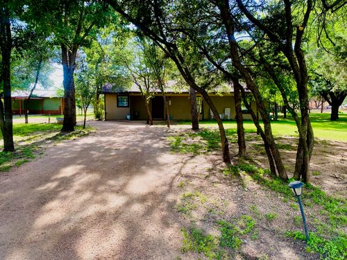 185 East St, Buffalo Gap, TX, 79508-2206 | Card Image