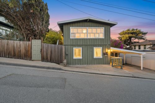 136 2nd St, Pacific Grove, CA, 93950 | Card Image