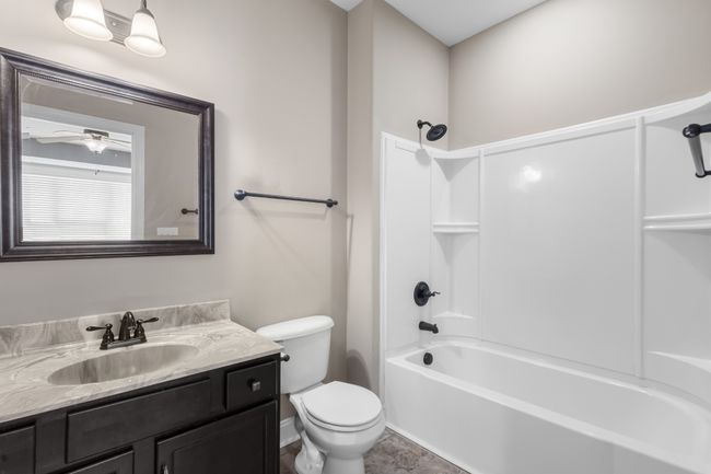 Private In-Law Suite Bathroom! | Image 15
