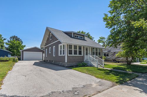 412 N Robert St, Ludington, MI, 49431-1673 | Card Image