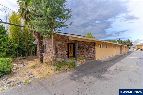 ste-b-1800-sf-151 W Washington (Ste B - 1800 Sf) St, Stayton, OR, 97383 | Card Image