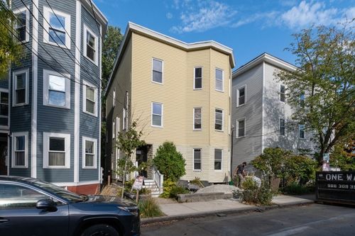 131 Erie St, Cambridge, MA, 02139-4332 | Card Image