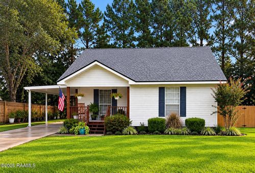 211 Landry Dr, Abbeville, LA, 70510-7497 | Card Image