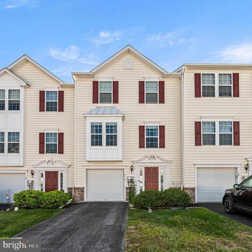 24-24 Tuxford Ln, COATESVILLE, PA, 19320-1635 | Card Image