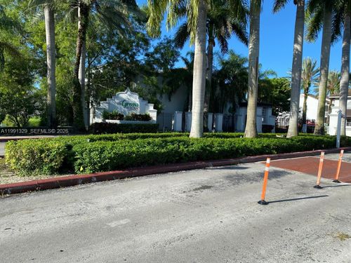 314-4990 Nw 97th Pl, Doral, FL, 33178-1989 | Card Image