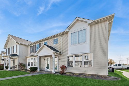 1919-1919 Carousel Ct, Joliet, IL, 60435-7902 | Card Image