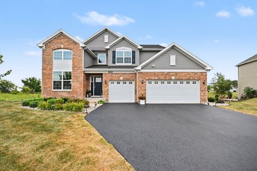 2221 Country Hills Dr, Yorkville, IL, 60560-8048 | Card Image