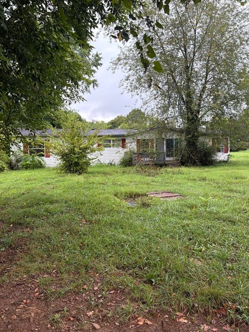 621 Old Highway 31 E 3, Bethpage, TN, 37022-8256 | Card Image