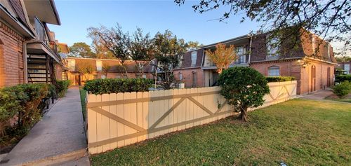 apt-20-1220 Shadowdale Dr, Houston, TX, 77043-4253 | Card Image