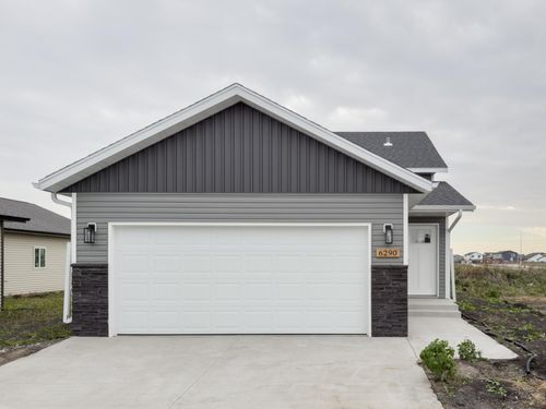 6290 87th Ave S, Horace, ND, 58047-2921 | Card Image