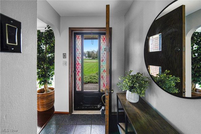 1099 E Garfield Rd, House other with 3 bedrooms, 2 bathrooms and null parking in Aurora OH | Image 4