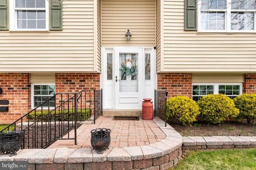 8617 Steeple Dr, PHILADELPHIA, PA, 19128-1947 | Card Image