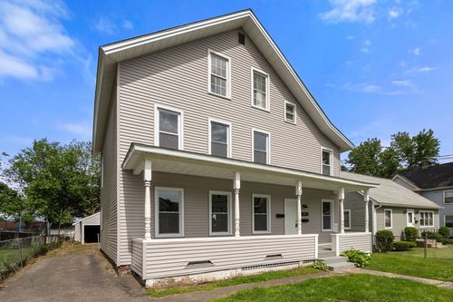 26 Vernon St, Holyoke, MA, 01040-4369 | Card Image