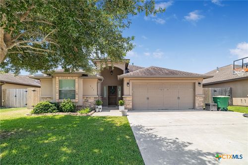111 Gabbiano Ct, Victoria, TX, 77904-4576 | Card Image