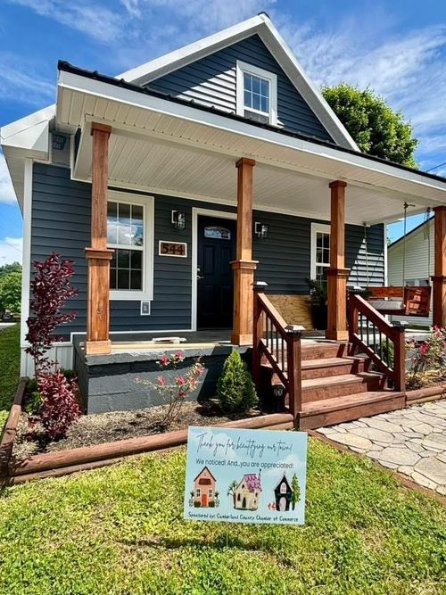 544 Owsley St, Burkesville, KY, 42717-8900 | Card Image