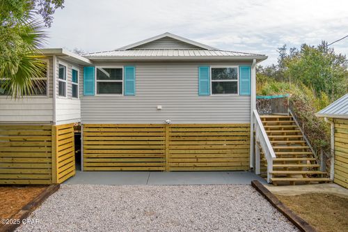 520 Sandy Ln, Panama City Beach, FL, 32413-3861 | Card Image