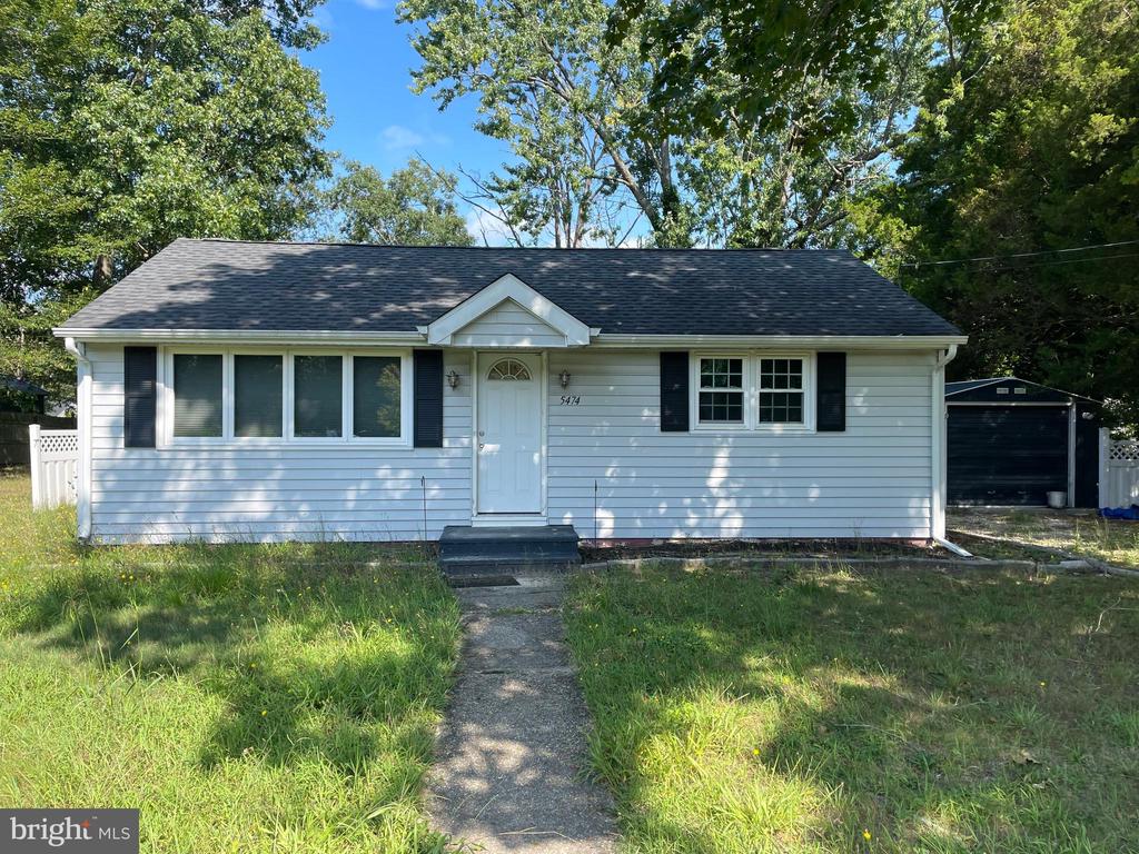Ascher Rd, Vineland, NJ 08361