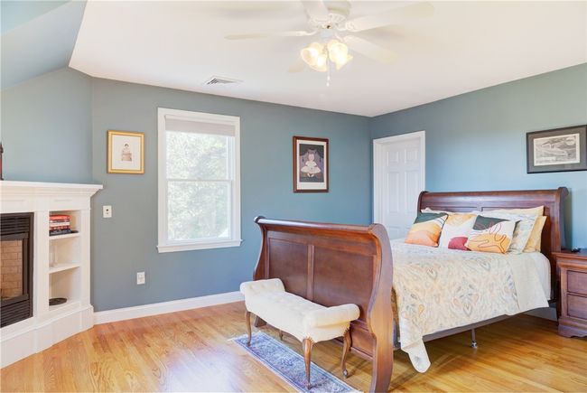 Bedroom 2, 2nd floor with gas fireplace | Image 25