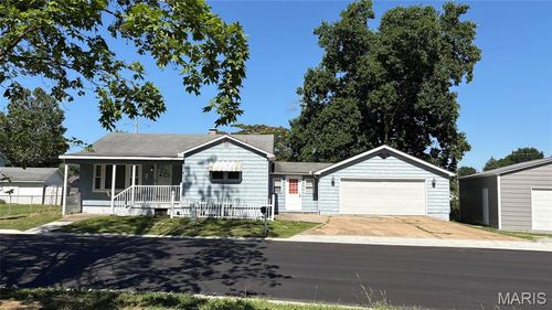 105 Debra Ln, Sparta, IL, 62286-1901 | Card Image