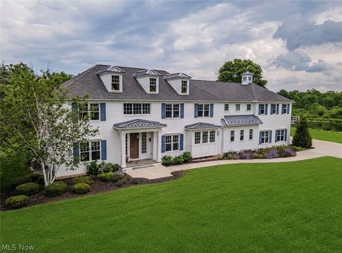 9830 Greenway Trl, Chagrin Falls, OH, 44023-5185 | Card Image